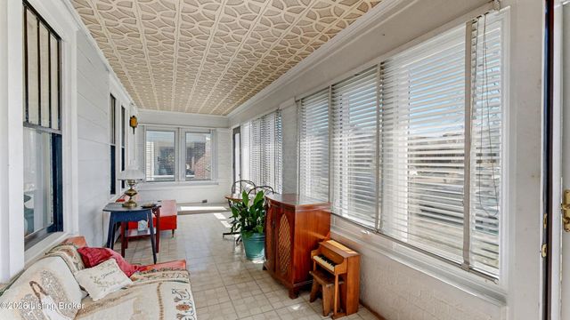 827 Minoma Ave, Louisville, KY 40217