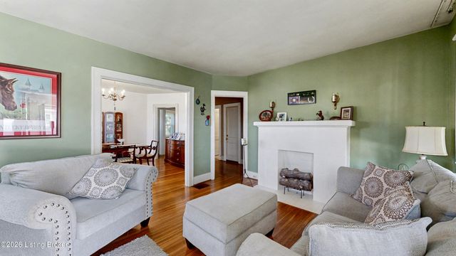 827 Minoma Ave, Louisville, KY 40217