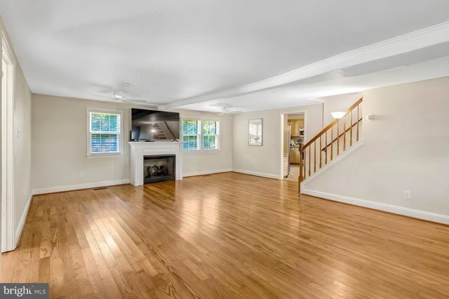 12504 POPES HEAD RD, Clifton, VA 20124