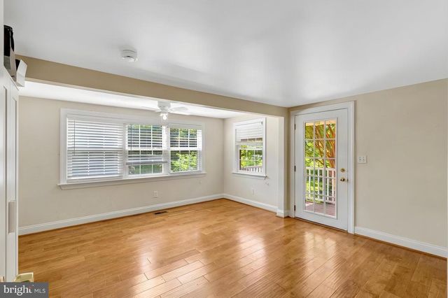 12504 POPES HEAD RD, Clifton, VA 20124