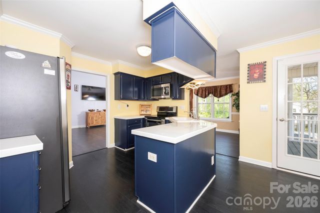 5125 Old Plantation Circle, Winston Salem, NC 27104