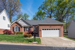 5125 Old Plantation Circle, Winston Salem, NC 27104