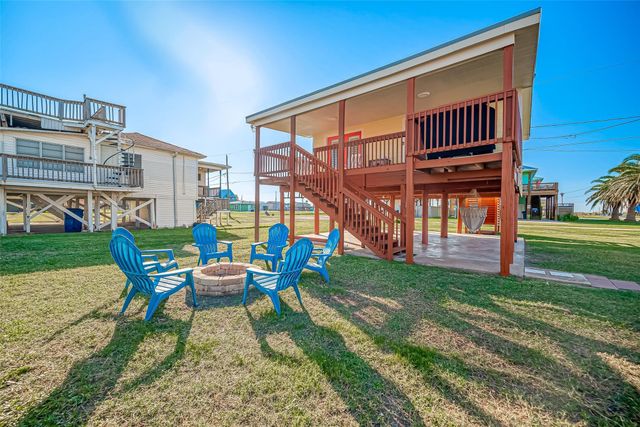 411 Olive Street, Surfside Beach, TX 77541