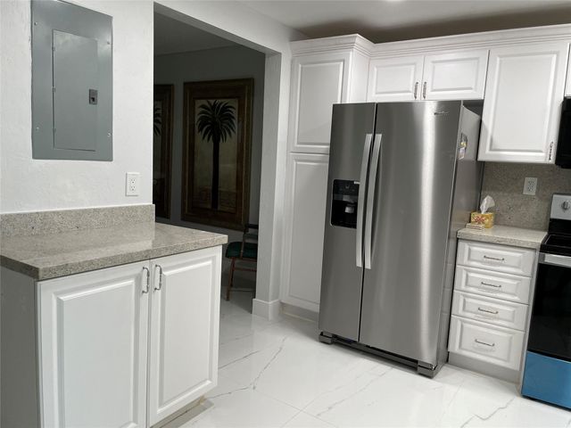 9420 S Hollybrook Lake Drive 102, Pembroke Pines, FL 33025