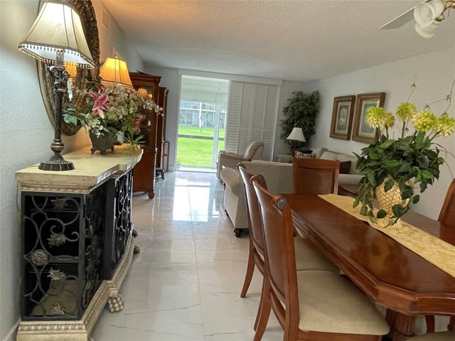 9420 S Hollybrook Lake Drive 102, Pembroke Pines, FL 33025