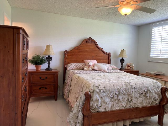 9420 S Hollybrook Lake Drive 102, Pembroke Pines, FL 33025