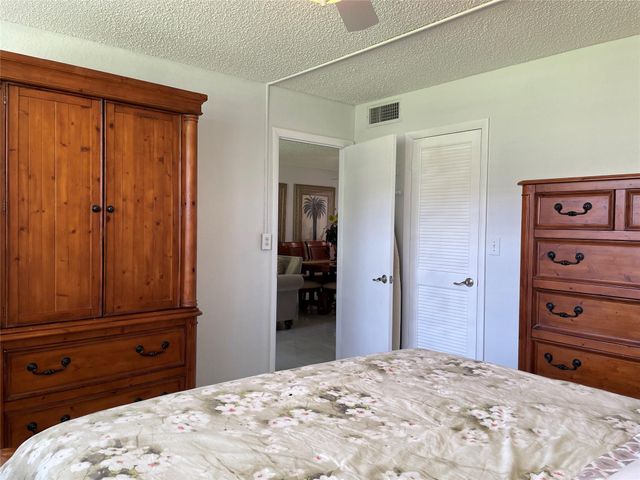 9420 S Hollybrook Lake Drive 102, Pembroke Pines, FL 33025