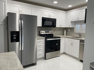 9420 S Hollybrook Lake Drive 102, Pembroke Pines, FL 33025