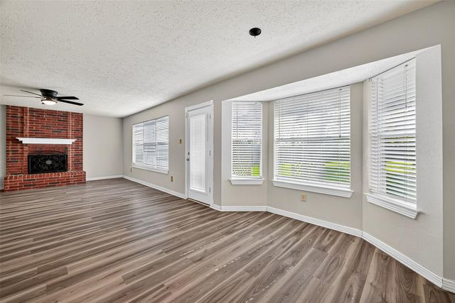 2918 Colonel Court Drive, Richmond, TX 77406