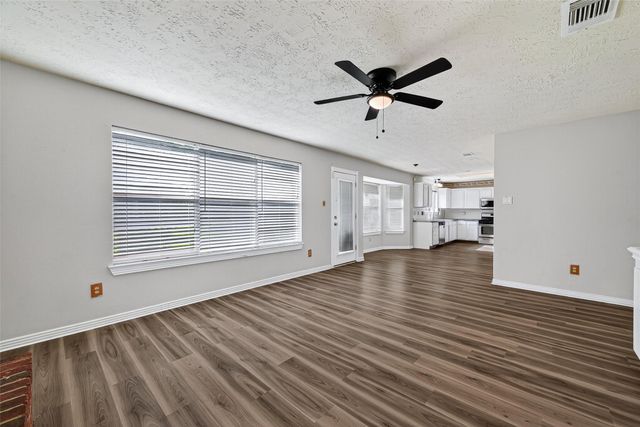 2918 Colonel Court Drive, Richmond, TX 77406