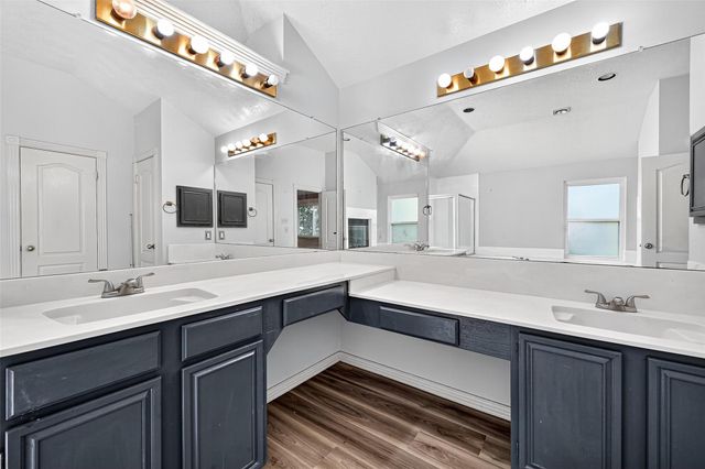 2918 Colonel Court Drive, Richmond, TX 77406