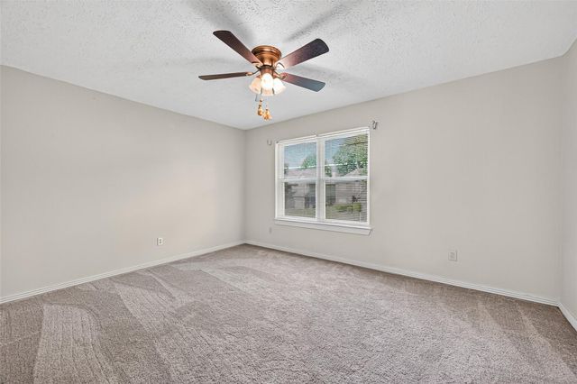 2918 Colonel Court Drive, Richmond, TX 77406