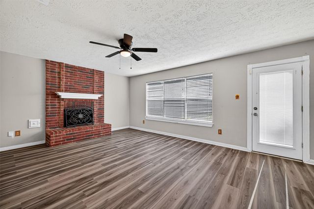 2918 Colonel Court Drive, Richmond, TX 77406