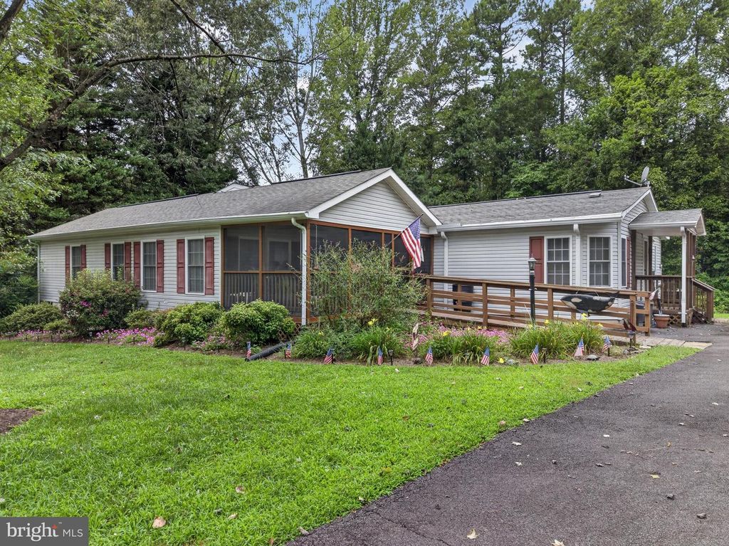 11400 PINEY FOREST, Bumpass, VA 23024