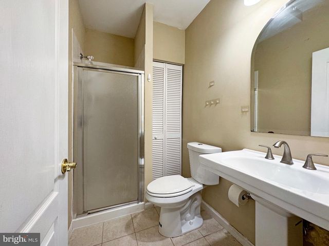 12652 HERON RIDGE DR, Fairfax, VA 22030