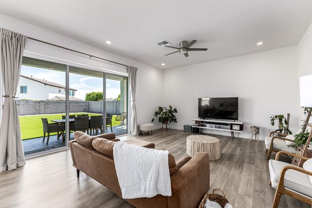 4509 N 197th Lane, Litchfield Park, AZ 85340