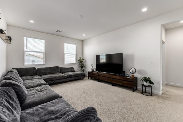 4509 N 197th Lane, Litchfield Park, AZ 85340