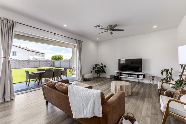 4509 N 197th Lane, Litchfield Park, AZ 85340