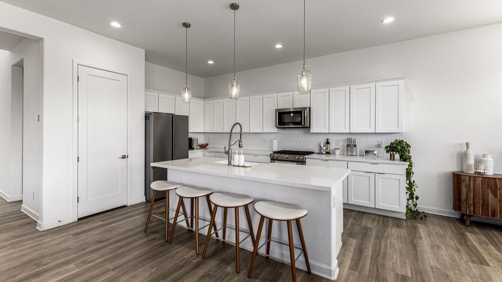 4509 N 197th Lane, Litchfield Park, AZ 85340