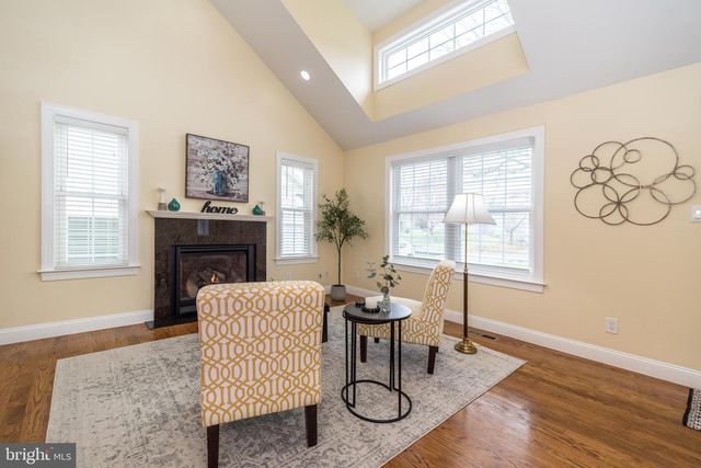 3657 APPLEBUTTER RD, Fountainville, PA 18923