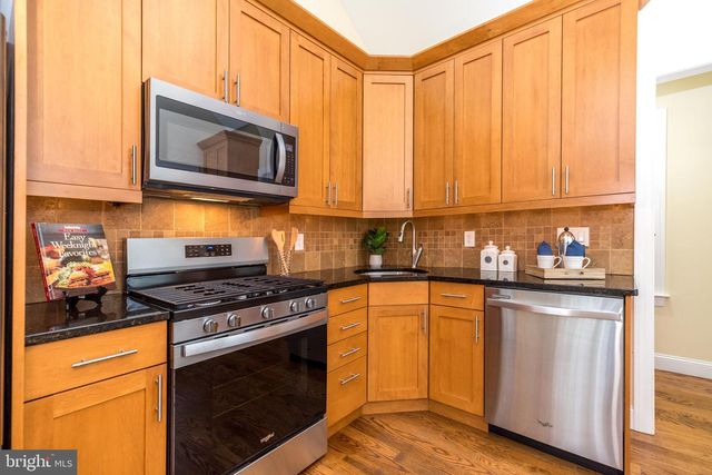 3657 APPLEBUTTER RD, Fountainville, PA 18923