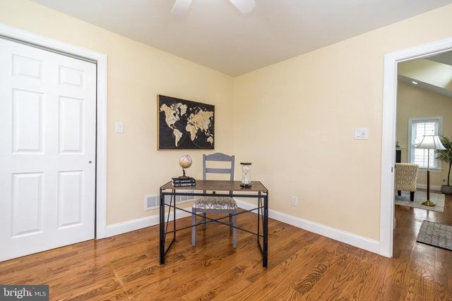 3657 APPLEBUTTER RD, Fountainville, PA 18923