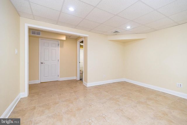 3657 APPLEBUTTER RD, Fountainville, PA 18923