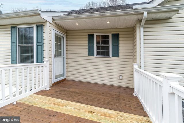 3657 APPLEBUTTER RD, Fountainville, PA 18923