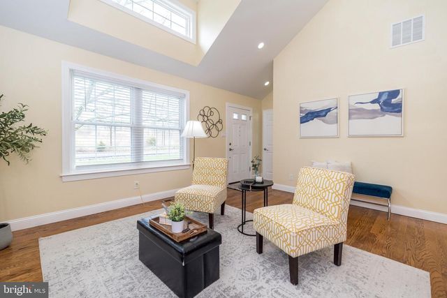 3657 APPLEBUTTER RD, Fountainville, PA 18923