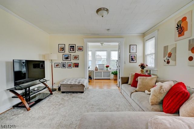 275 Greylock Pkwy 3, Belleville Twp., NJ 07109