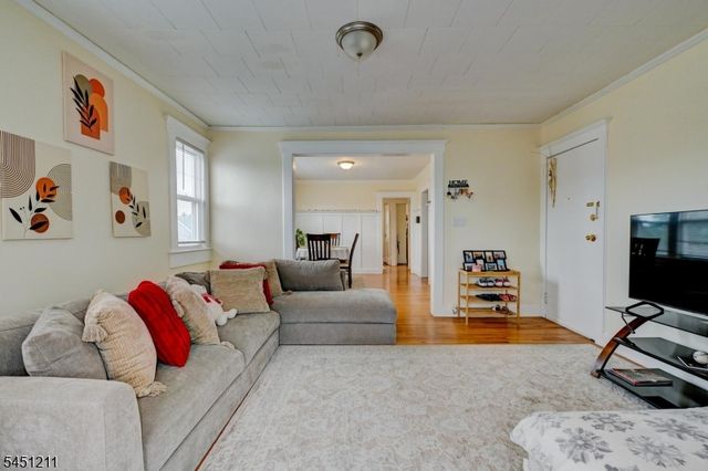 275 Greylock Pkwy 3, Belleville Twp., NJ 07109