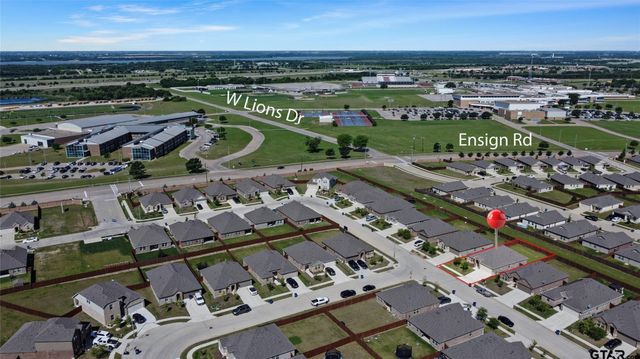 1206 Grand View Drive, Ennis, TX 75119