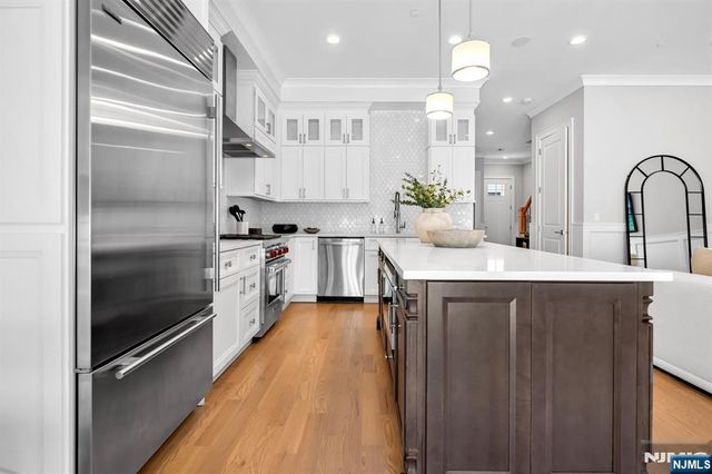 22 Gabriel Court 22, Paramus, NJ 07652