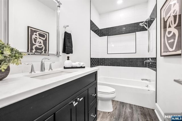 22 Gabriel Court 22, Paramus, NJ 07652