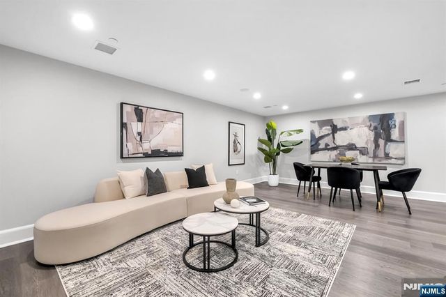 22 Gabriel Court 22, Paramus, NJ 07652