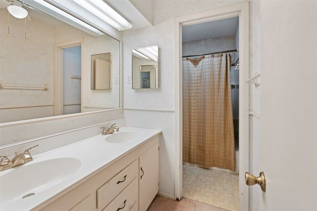156 King Arthur Road, Mabank, TX 75156