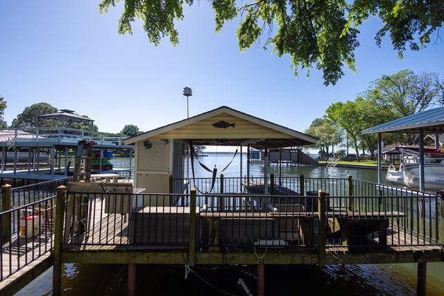 156 King Arthur Road, Mabank, TX 75156