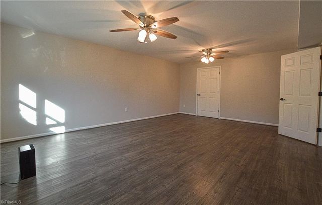 532 Henderson Drive, Clemmons, NC 27012