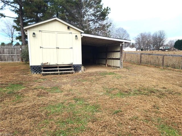 532 Henderson Drive, Clemmons, NC 27012