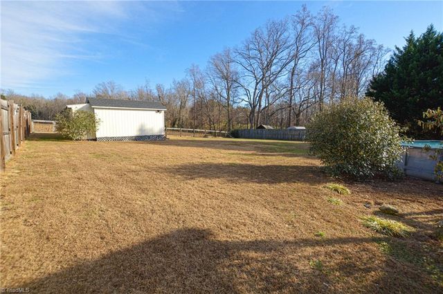 532 Henderson Drive, Clemmons, NC 27012