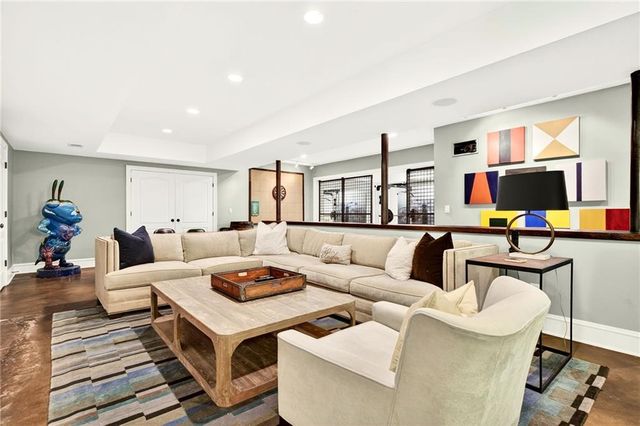 5759 Riverside Drive, Atlanta, GA 30327