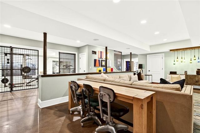 5759 Riverside Drive, Atlanta, GA 30327