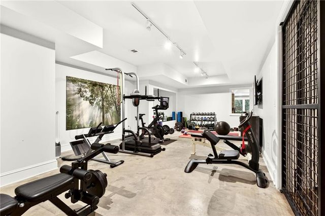 5759 Riverside Drive, Atlanta, GA 30327