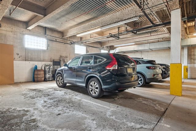 5850 Centre Ave 701, Shadyside, PA 15206