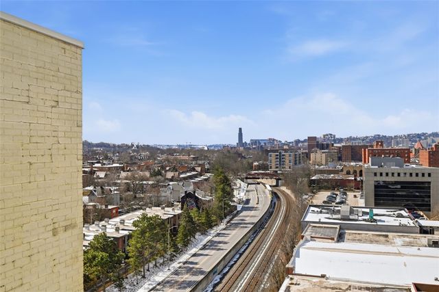 5850 Centre Ave 701, Shadyside, PA 15206