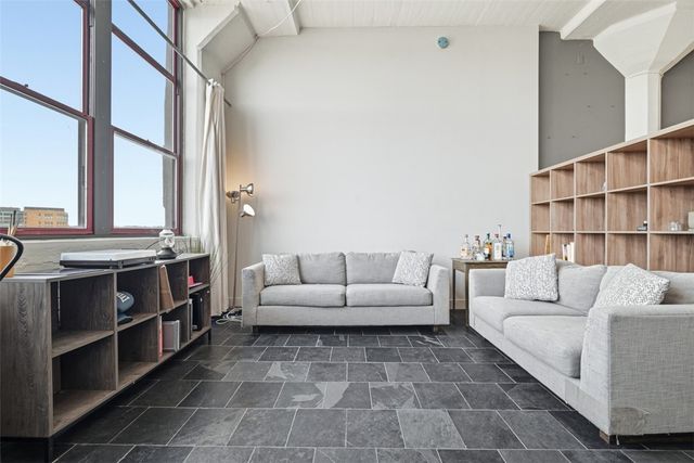 5850 Centre Ave 701, Shadyside, PA 15206