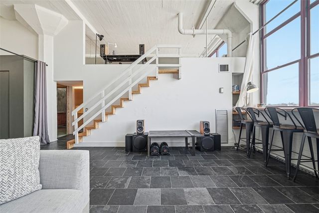 5850 Centre Ave 701, Shadyside, PA 15206