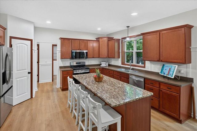 10909 Quail Avenue N, Champlin, MN 55316