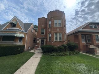 1637 N Sayre Avenue, Chicago, IL 60707