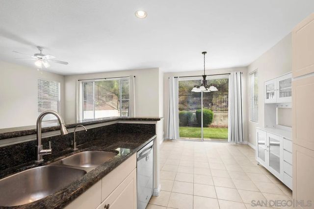 11237 Carmel Creek Rd 5, San Diego, CA 92130